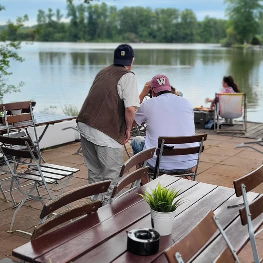 Hier hat unserer zu Betreuender den Wunsch geäußert an einem See Vögel zu beobachten. Gewünscht und umgesetzt!!